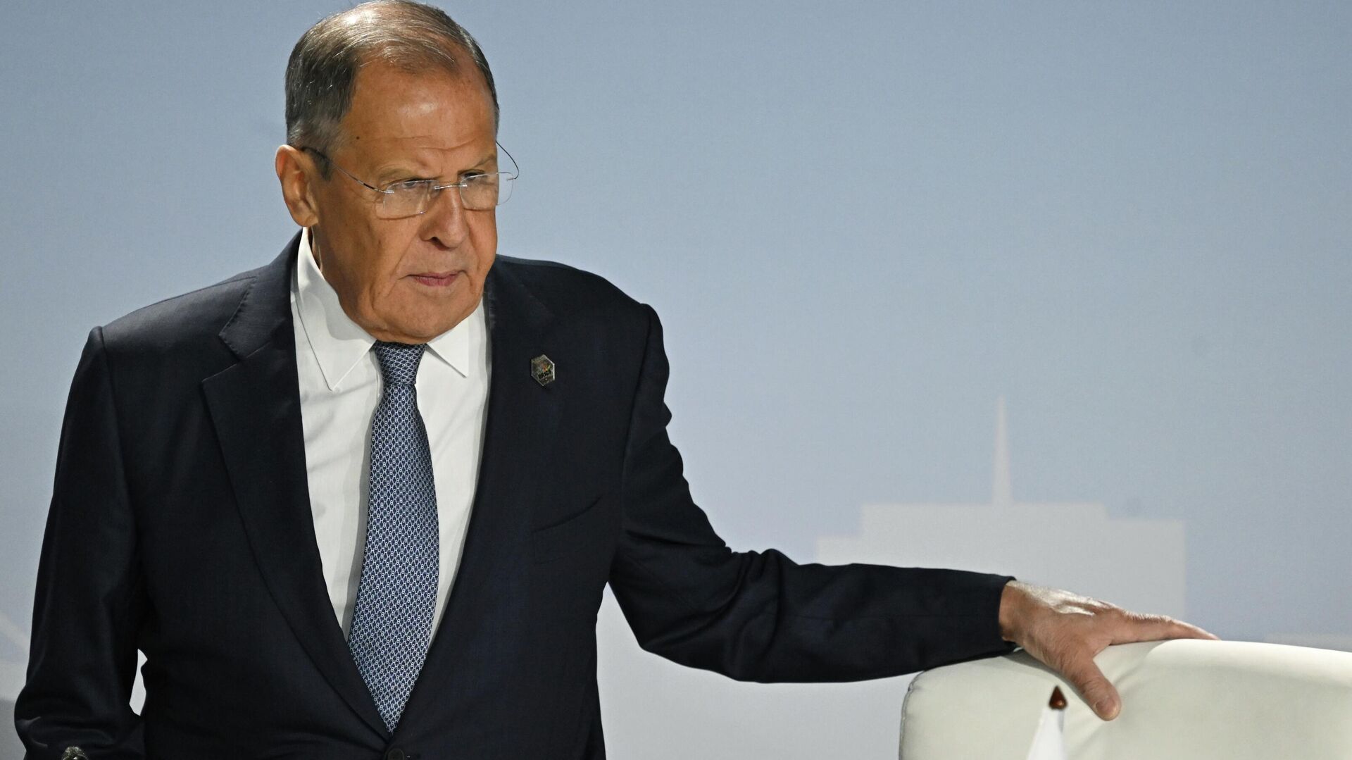 Russian Foreign Minister Sergey Lavrov at the closing press conference after the joint meeting of BRICS leaders with leaders of invited countries and multilateral organizations. - Sputnik Africa, 1920, 01.09.2023