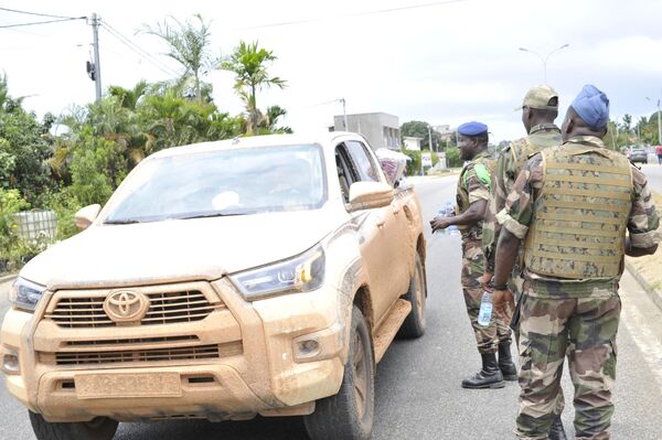 Des membres des forces de sécurité gabonaises à Libreville après la prise de pouvoir par les militaires - Sputnik Afrique