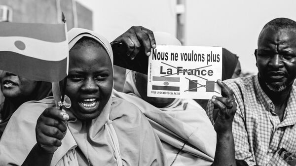 France et Niger: Paris ne veut «en aucun cas permettre à l'Afrique de s'épanouir», selon un expert - Sputnik Afrique