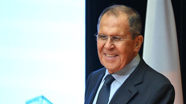Russian Foreign Minister Sergey Lavrov meeting with students at MGIMO - Sputnik Africa