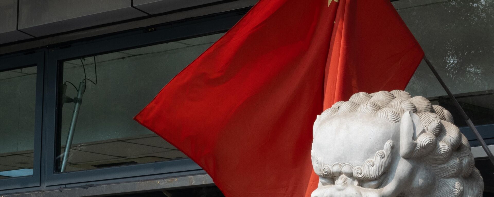 A view shows Chinese national flags in a street of an old neighbourhood as the city prepares for the 20th National Congress of the Communist Party of China, in Beijing - Sputnik Africa, 1920, 15.09.2023