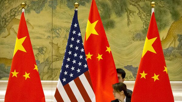 Chinese and US flags - Sputnik Africa