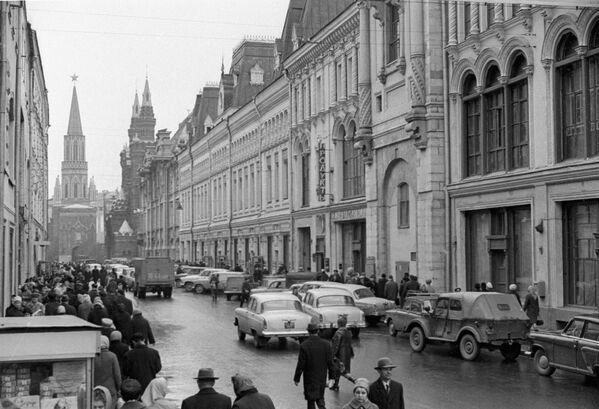 Nikolskaya Street in Moscow in 1968. - Sputnik Africa