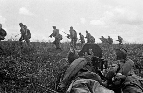 Units of a rifle corps of the South-Western Front during the offensive in the southern direction west of Slavyansk. - Sputnik Africa