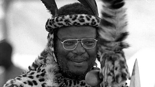 South African politician and traditional minister of South Africa's large Zulu ethnic group, Prince Mangosuthu Buthelezi, in traditional dress March 26, 2009 - Sputnik Africa