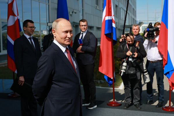 Russian President Vladimir Putin at the Vostochny Spaceport. - Sputnik Africa
