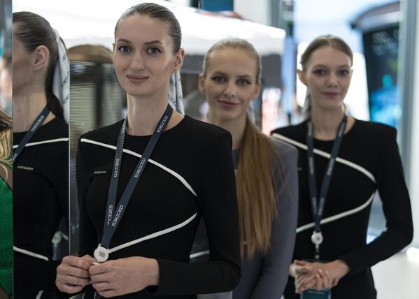 Young ladies of the Eastern Economic Forum in Vladivostok. - Sputnik Africa