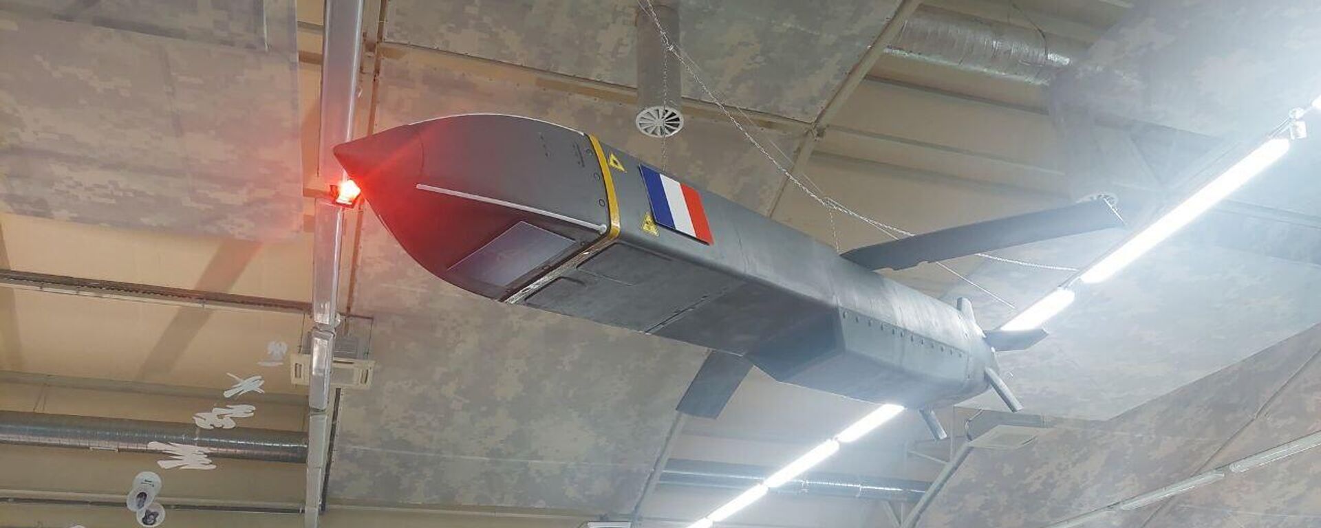 A captured Storm Shadow missile (French - SCALP), presented at an exhibition as part of the International Military-Technical Forum Army-2023 at the Patriot Convention and Exhibition Center. - Sputnik Africa, 1920, 18.09.2023