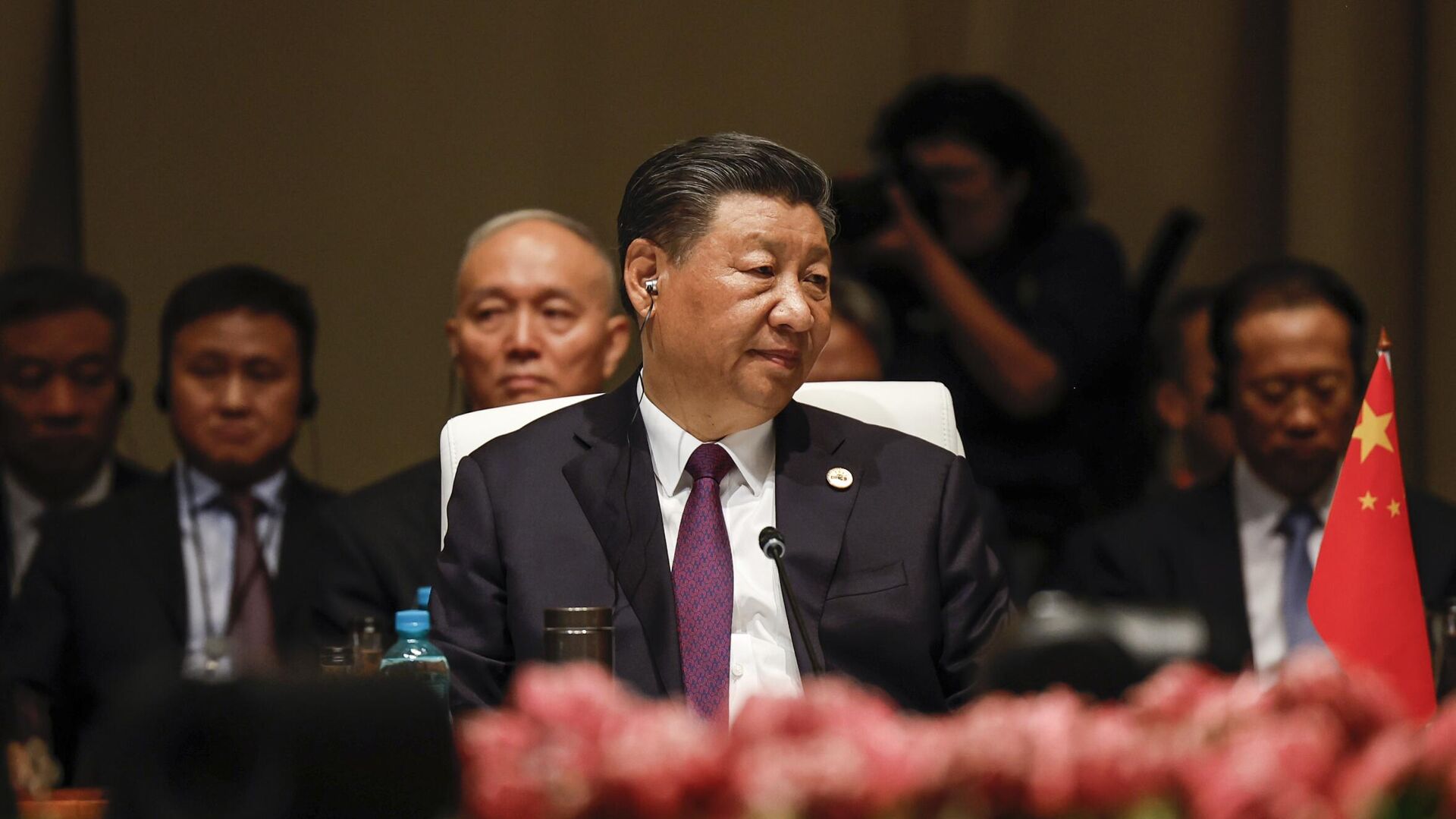 China's President Xi Jinping looks on at the plenary session during the 2023 BRICS Summit in Johannesburg, South Africa, Wednesday, Aug. 23, 2023. - Sputnik Africa, 1920, 18.09.2023