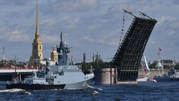 Russian warships sail on the Neva river during the Navy Day parade in Saint Petersburg on July 30, 2023.  - Sputnik Africa