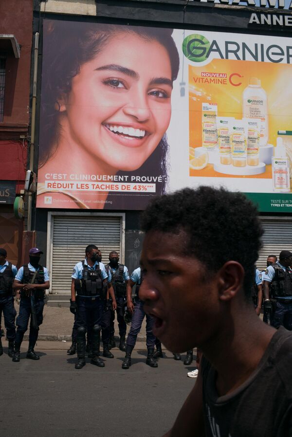 Members of the anti-riot police gather in downton Antananarivo on October 2, 2023.  - Sputnik Africa