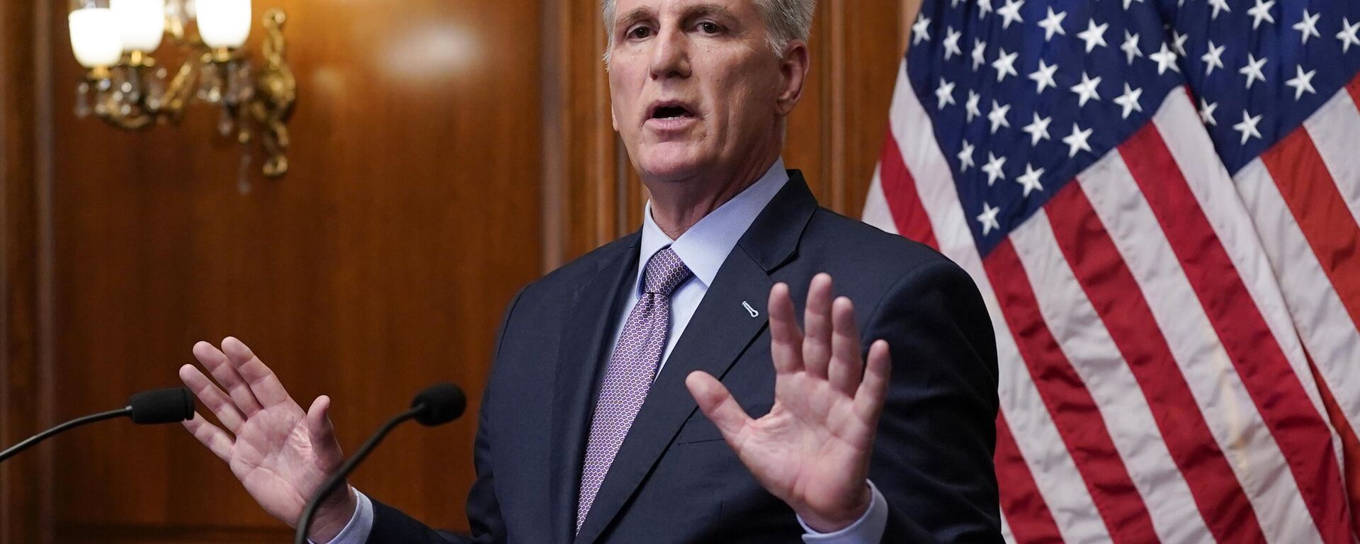 Rep. Kevin McCarthy, R-Calif., speaks to reporters hours after he was ousted as Speaker of the House, Tuesday, Oct. 3, 2023, at the Capitol in Washington. - Sputnik Africa, 1920, 04.10.2023