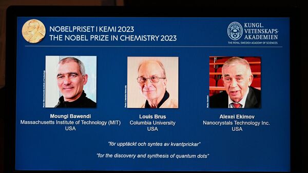 A tablet shows this year's laureates US Chemist Moungi Bawendi, US Chemist Louis Brus and Russian physicist Alexei Ekimov during the announcement of the winners of the 2023 Nobel Prize in chemistry at Royal Swedish Academy of Sciences in Stockholm on October 4, 2023. - Sputnik Africa