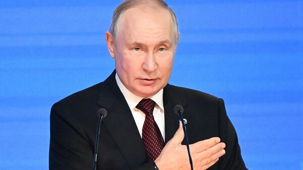 Vladimir Poutine lors de la session plénière de la 20e réunion annuelle du Club de discussion Valdaï - Sputnik Afrique