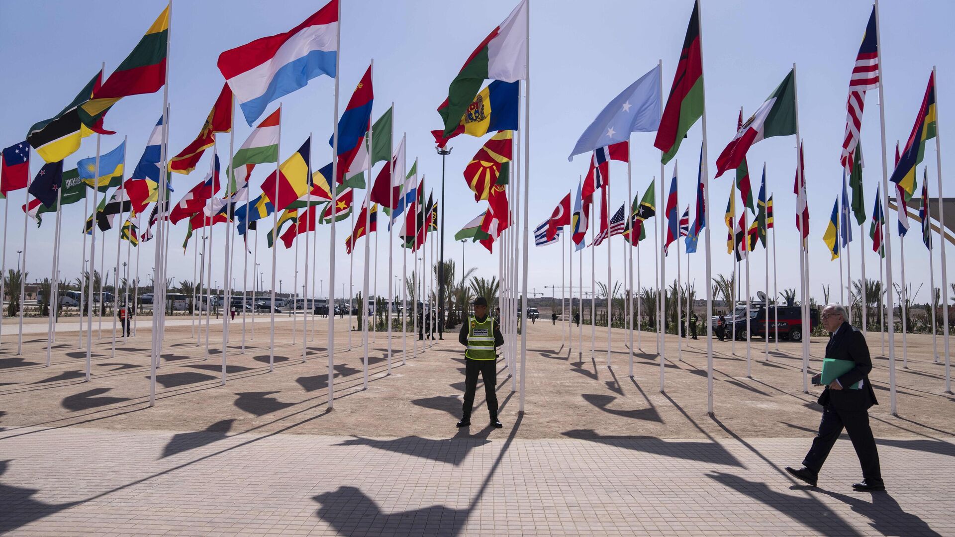 A member of the security forces stands guard outside a convention center hosting the IMF and World Bank annual meetings, in Marrakech, Morocco, Monday, Oct. 9, 2023.  - Sputnik Africa, 1920, 14.10.2023