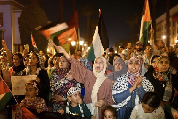 Hundreds of Moroccans take part in a protest in solidarity with Palestinians in Gaza, following the bombing of AlAhli hospital, in Rabat, Morocco, Tuesday, Oct. 17, 2023.  - Sputnik Africa