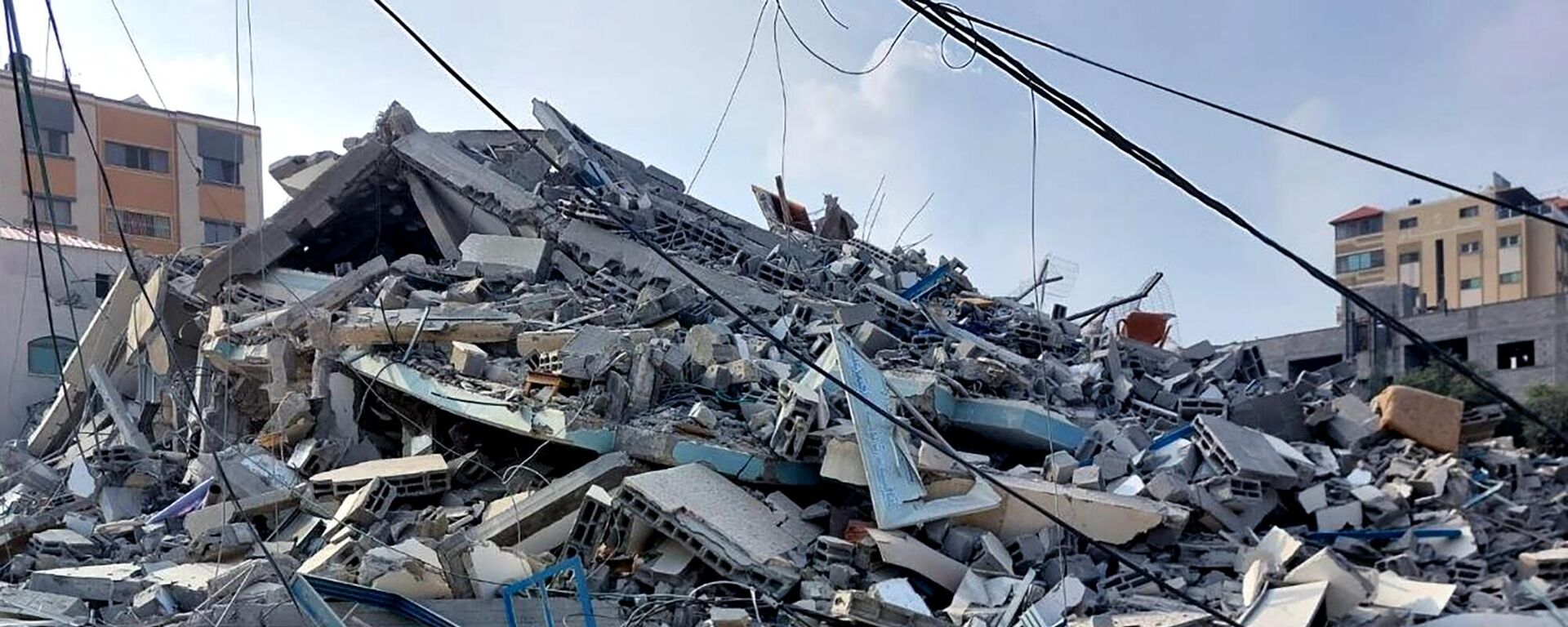 Décombres des bâtiments détruits à la suite des frappes de missiles israéliens sur Gaza.  - Sputnik Afrique, 1920, 20.10.2023