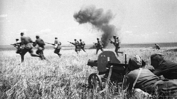 Soviet forces on the offensive near the Molochnaya River, by Melitopol. September 1943 - Sputnik Africa