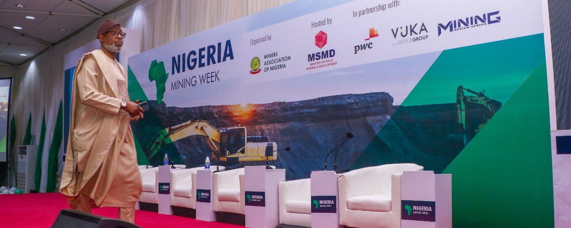 Henry Dele Alake, Minister for Solid Minerals, at the Nigeria Mining Week in Abuja.  - Sputnik Africa, 1920, 24.10.2023