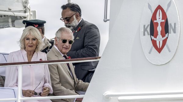Britain's King Charles III, center, and Queen Camilla - Sputnik Africa