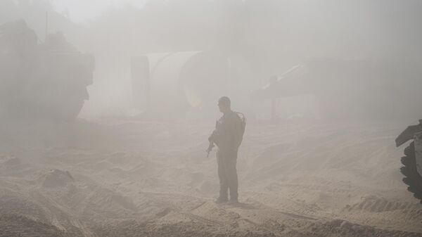 Un soldat israélien dans la bande de Gaza  - Sputnik Afrique