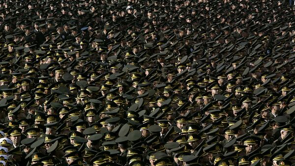 Turkish soldiers parade for modern Turkey's founder Mustafa Kemal Ataturk during a commemoration ceremony in the capital Ankara 10 November 2004 to mark the 66th anniversary of the death of Ataturk - Sputnik Africa