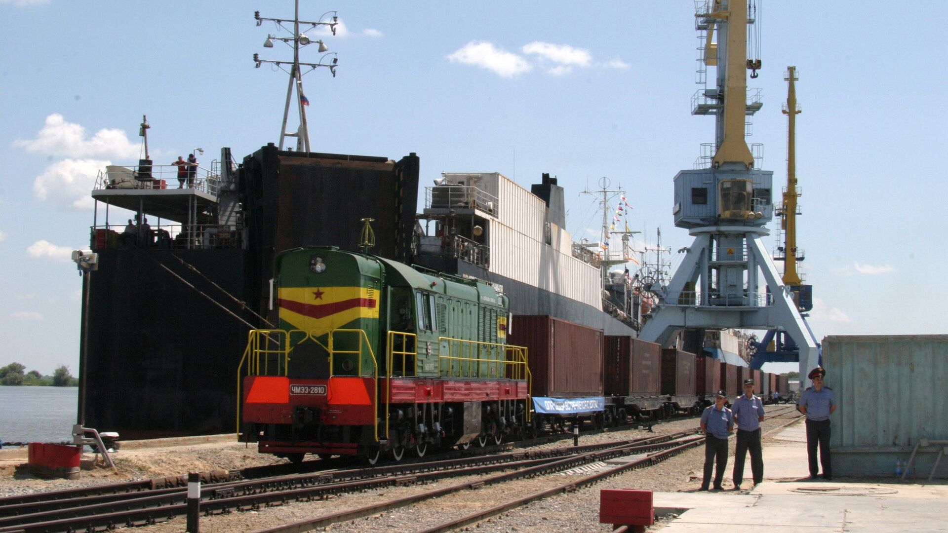 The port of Olya, Astrakhan Region, is the destination of the international transport corridor North-South in Russia. - Sputnik Africa, 1920, 18.11.2023