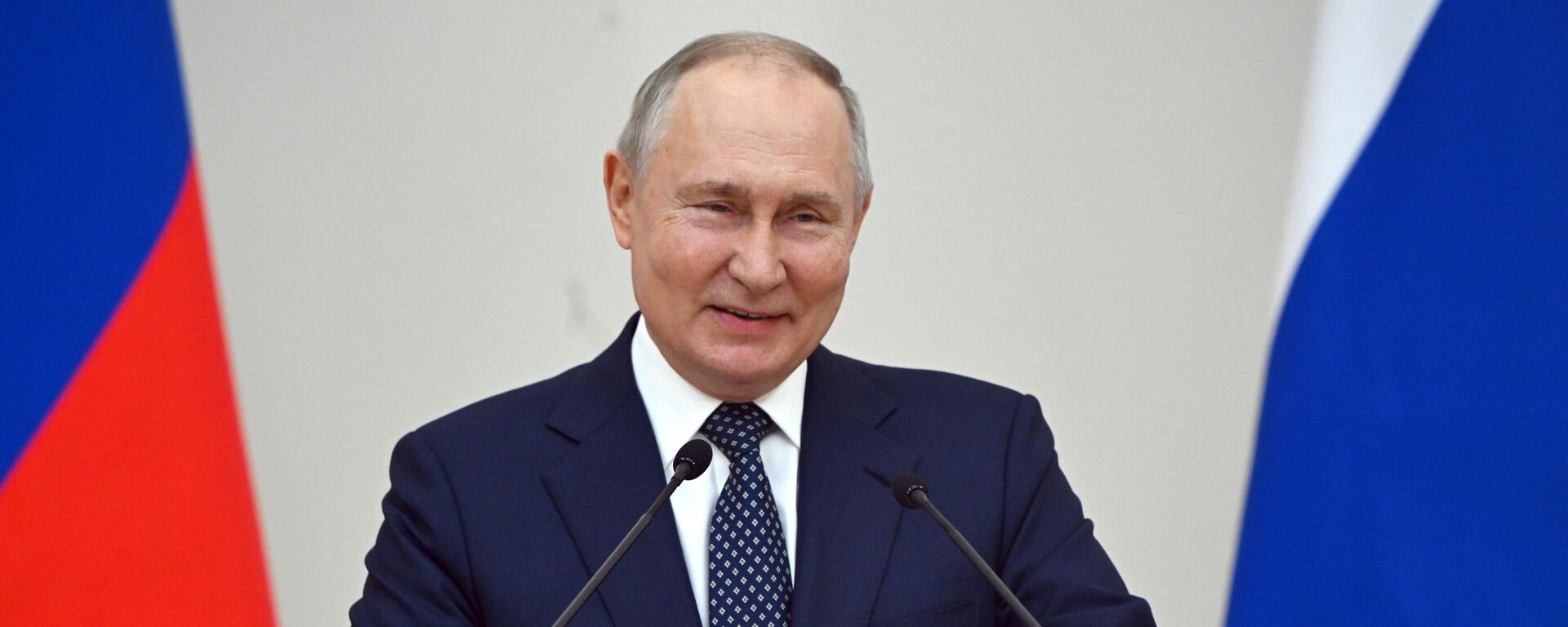 November 15, 2023. Russian President Vladimir Putin at the ceremony of presenting state awards to representatives of the electoral commissions of the Russian Federation, on the occasion of the 30th anniversary of the Russian electoral system. - Sputnik Africa, 1920, 14.12.2023