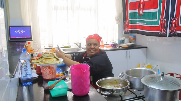 Kenyan chef Maliha Mohammed is set to enter the Guinness Book of World Records - Sputnik Africa