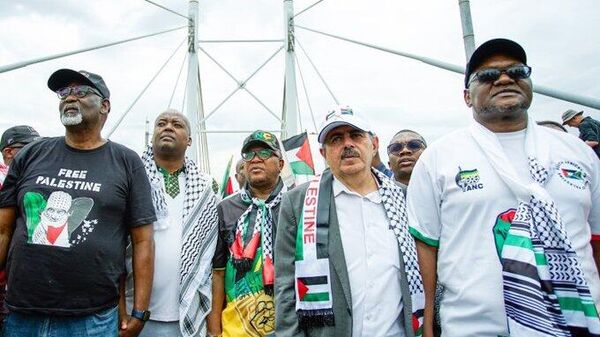 Fikile Mbalula, the secretary-general of the South Africa's ruling party African National Congress, at the Palestine solidarity march in Johannesburg on November, 29. - Sputnik Africa