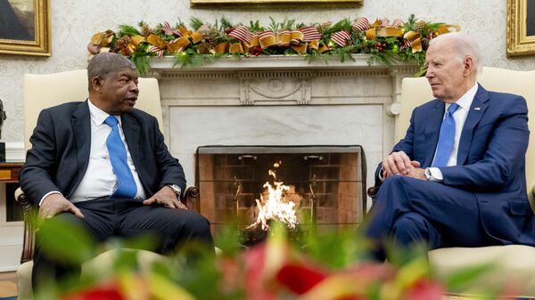 President Joe Biden meets with Angola's President Joao Manuel Goncalves Lourenco in the Oval Office of the White House, Thursday, Nov. 30, 2023, in Washington. - Sputnik Africa