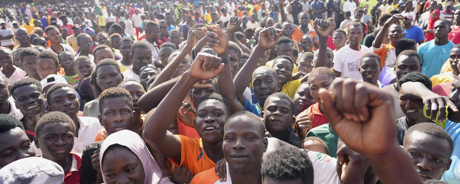 Young people gather to register to volunteer to fight for the country as part of a volunteer initiative, in Niamey, Niger, Saturday, Aug. 19, 2023.  - Sputnik Africa, 1920, 31.12.2023