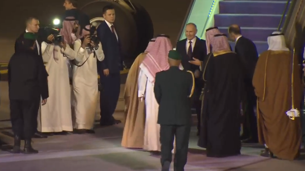 Russian President Vladimir Putin arrives in Saudi Arabia - Sputnik Africa