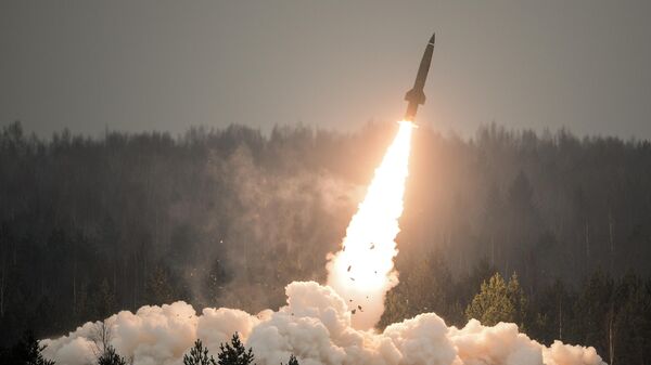 Tir de démonstration d'un missile Totchka U russe - Sputnik Afrique
