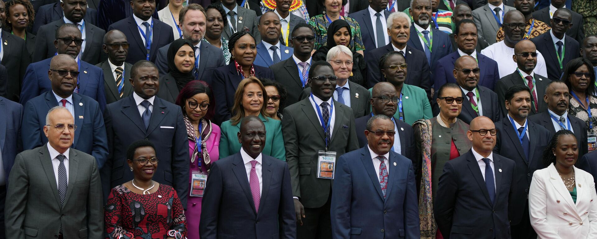 Head of states and delegates pose for a group photo,  during the official opening of the Africa Climate Summit at the Kenyatta International Convention Centre in Nairobi, Kenya, Monday, Sept. 4, 2023.  - Sputnik Africa, 1920, 13.12.2023
