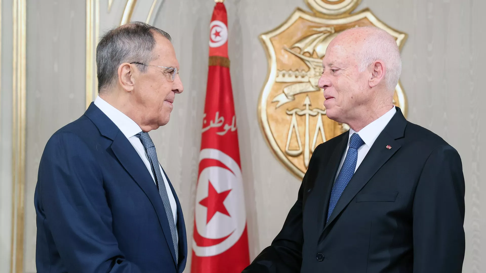 Le ministre russe des Affaires étrangères Sergueï Lavrov et le Président de la République, Kaïs Saïed, en visite en Tunisie, les 20 et 21 décembre 2023 - Sputnik Afrique, 1920, 22.12.2023