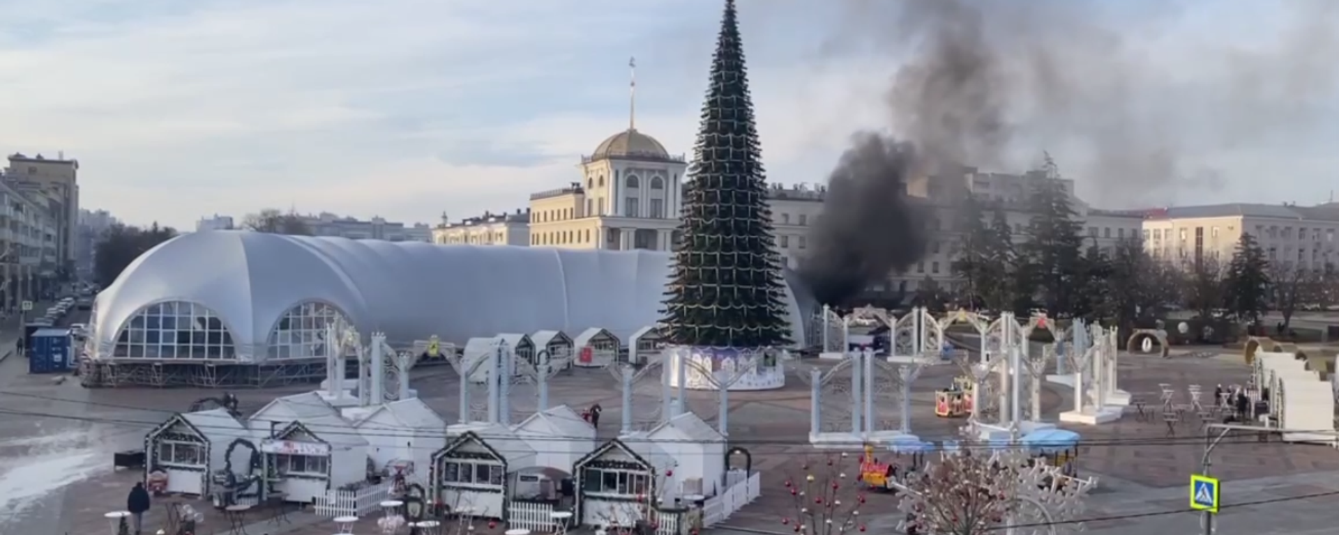 Aftermath of Ukrainian shelling of Belgorod, Russia, which hit the New Year skating rink. December 30, 2023. - Sputnik Africa, 1920, 30.12.2023