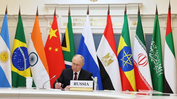 Russian President Vladimir Putin took part in the extraordinary BRICS summit on the Palestinian-Israeli conflict - Sputnik Africa