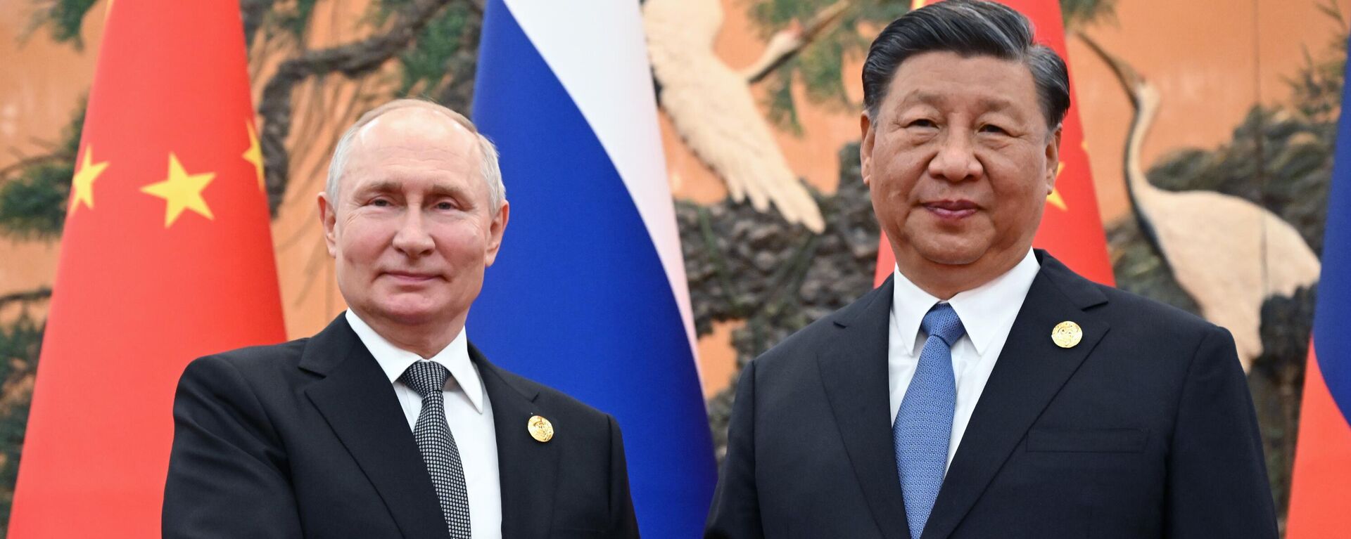 October 18, 2023. Russian President Vladimir Putin and Chinese President Xi Jinping (right) during a meeting in Beijing. - Sputnik Africa, 1920, 04.01.2024