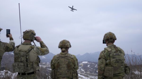 L'avion A-10 Thunderbolt de l'US Air Force vole lors de l'exercice militaire conjoint entre la Corée du Sud et les États-Unis sur le terrain d'entraînement d'incendie de Seungjin à Pocheon, en Corée du Sud, le 4 janvier 2024. - Sputnik Afrique