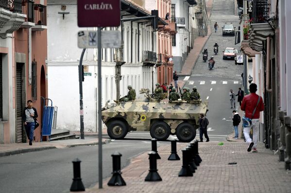 Ecuadorean security forces patrol the area around the main square and presidential palace after Ecuadorean President Daniel Noboa declared the country in a state of &quot;internal armed conflict&quot; and ordered the army to carry out military operations against the country&#x27;s powerful drug gangs, in downtown Quito on January 9, 2024. - Sputnik Africa