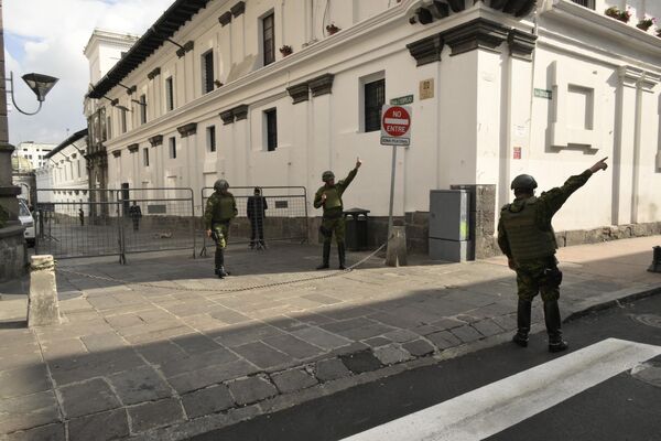 Security forces cordon off the main square and presidential palace after Ecuadoran President Daniel Noboa declared the country in a state of &quot;internal armed conflict&quot; and ordered the army to carry out military operations against the country&#x27;s powerful drug gangs, in downtown Quito on January 9, 2024. - Sputnik Africa