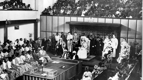 The Duchess of Kent, seated center on dais, reads a message from the Queen of England in the Parliament House at Accra, Ghana, on March 6, 1957.  - Sputnik Africa
