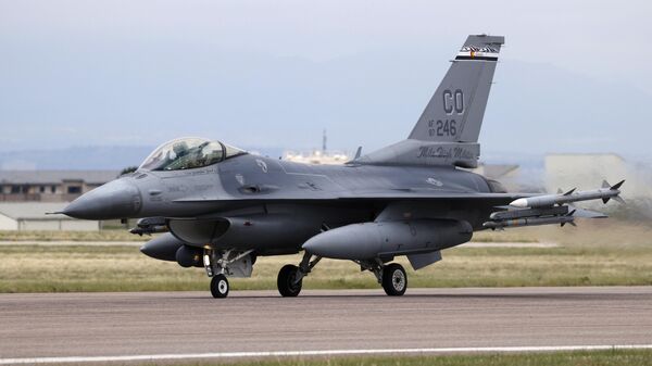 Истребитель F-16 ВВС США. Архивное фото - Sputnik Afrique