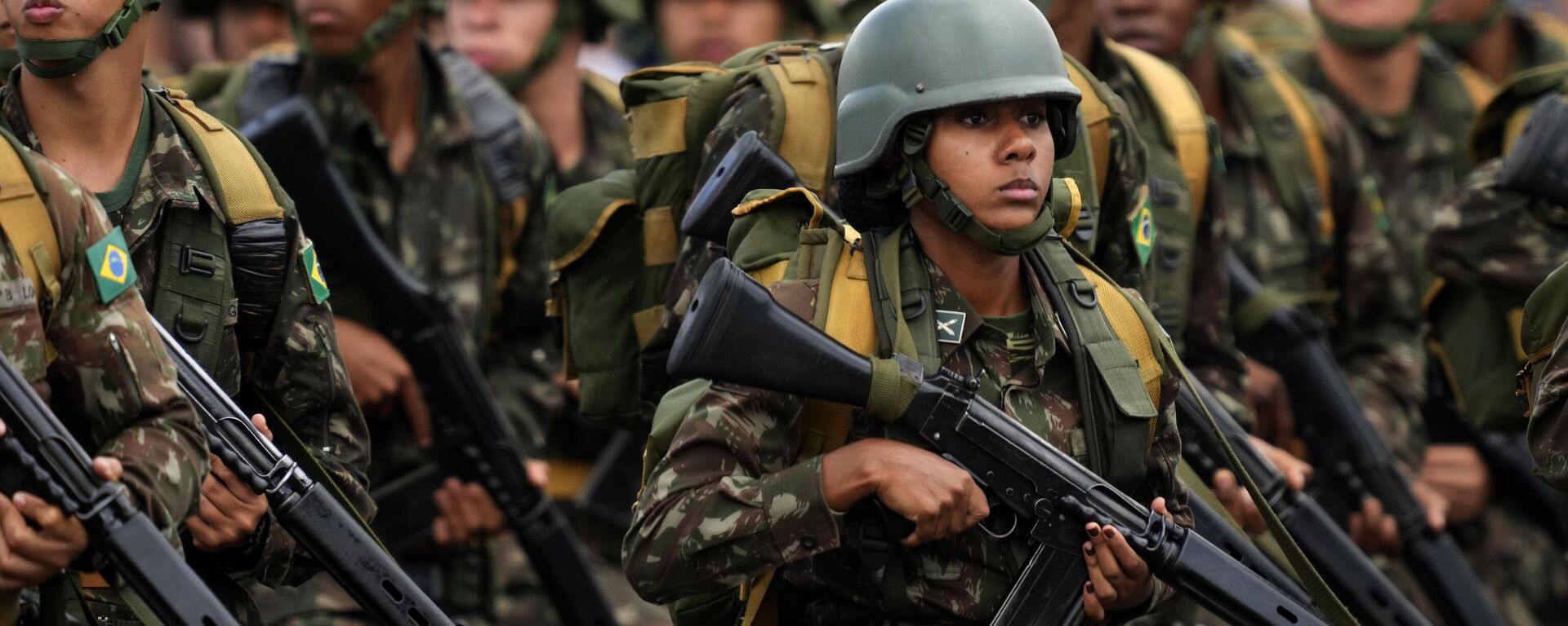 Women of the armed forces march during a military parade commemorating Army Day in Brasilia, Brazil, Wednesday, April 19, 2023.  - Sputnik Africa, 1920, 05.02.2024