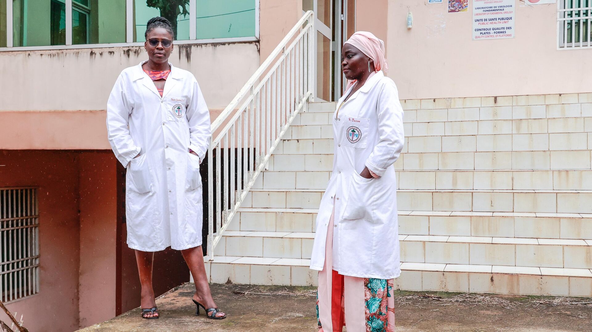 Winners of the L'Oreal-UNESCO Young Talent Prize for Women in Science Sabine Adeline Fanta Yadang, 32, (L) and Hadidjatou Daпrou, 33, (R) pose for a photograph at the Institute of Medical Research and Medicinal Plant Studies in Yaounde on November 23, 2023. - Sputnik Africa, 1920, 11.02.2024