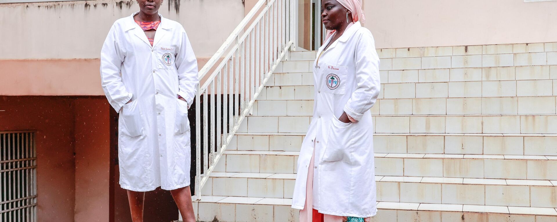 Winners of the L'Oreal-UNESCO Young Talent Prize for Women in Science Sabine Adeline Fanta Yadang, 32, (L) and Hadidjatou Daпrou, 33, (R) pose for a photograph at the Institute of Medical Research and Medicinal Plant Studies in Yaounde on November 23, 2023. - Sputnik Africa, 1920, 11.02.2024