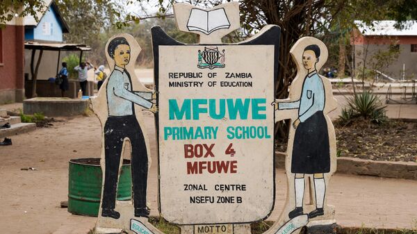 Signage, Mfuwe Primary School, Mfuwe, Mambwe District, Eastern Province, Zambia - Sputnik Africa