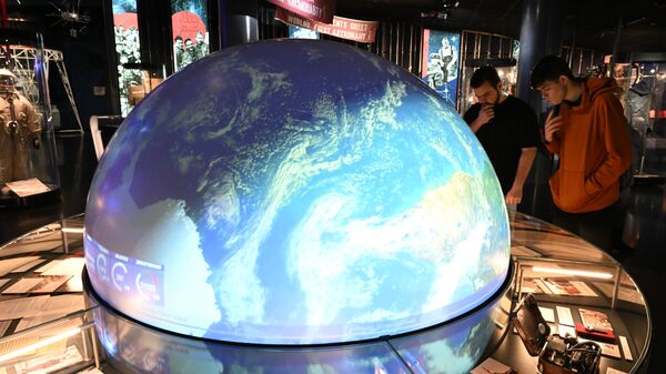 Visitors at the Museum of Cosmonautics in Moscow, where the exhibition of the BRICS Universe project has opened. - Sputnik Africa