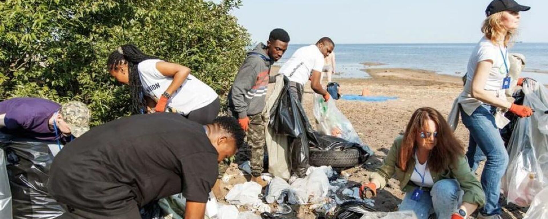 Climrenew conducts environmental cleanup - Sputnik Africa, 1920, 13.02.2024